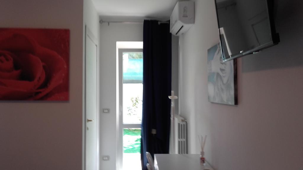 Le Tre Rose Bed & Breakfast Casamassima Exteriör bild